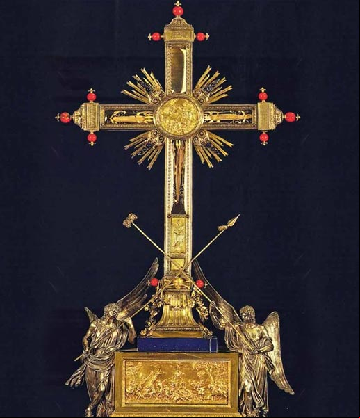 Relicario que contienen tres fragmentos de la Santa Cruz donde murió Cristo Relicario que contienen tres fragmentos de la Santa Cruz donde murió Cristo