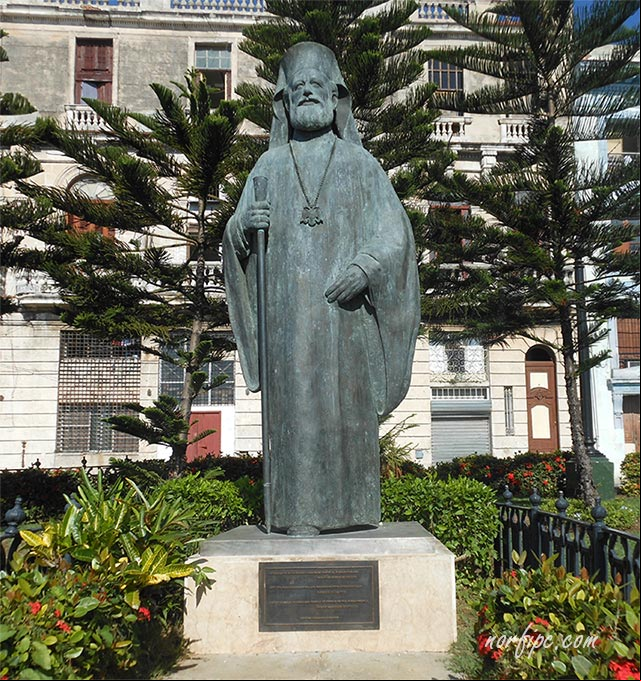Estatua de Makarios en la Habana Vieja Estatua de Makarios en la Habana Vieja