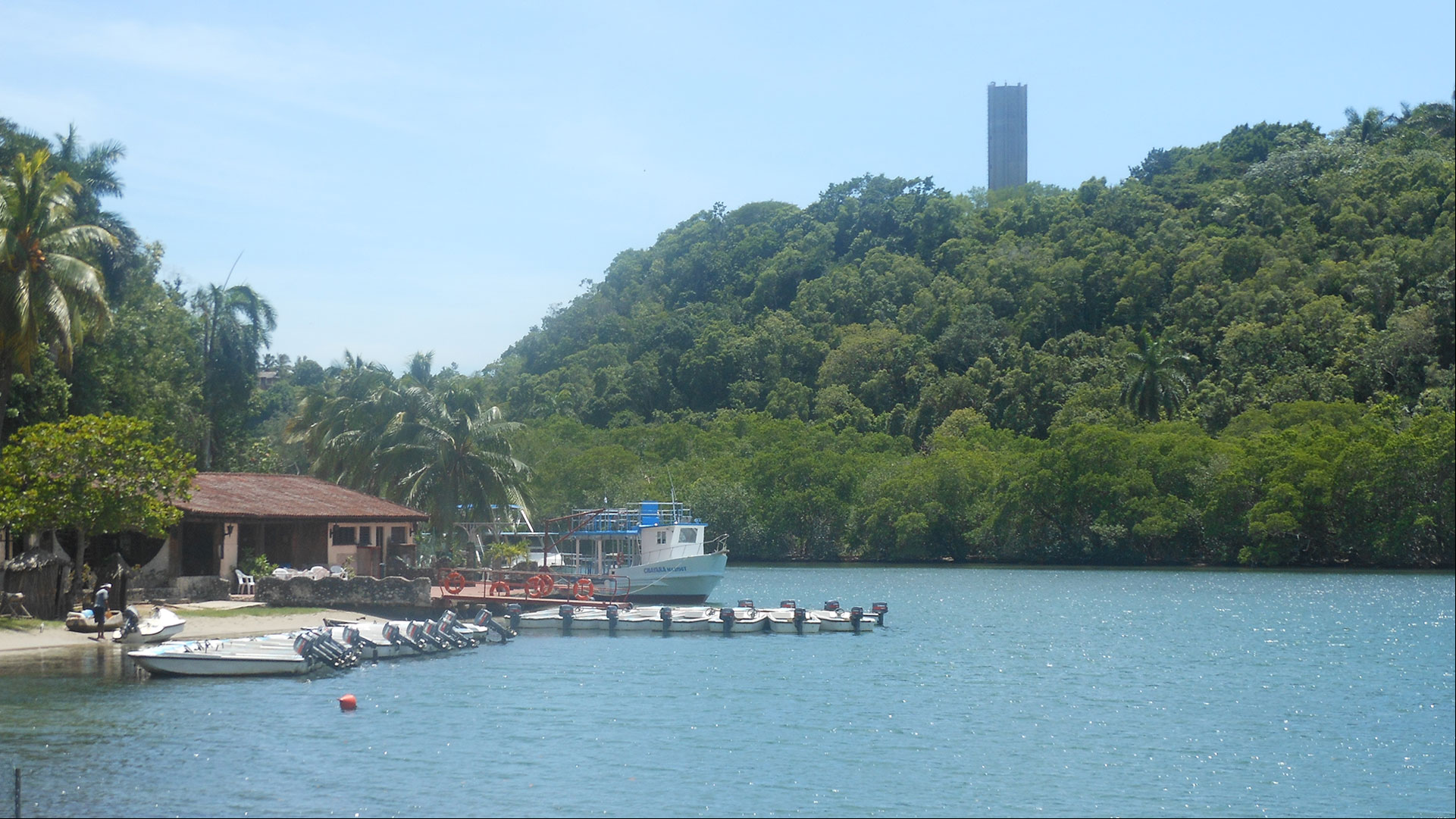 Vista del Rio Canimar en Matanzas Vista del Rio Canimar en Matanzas