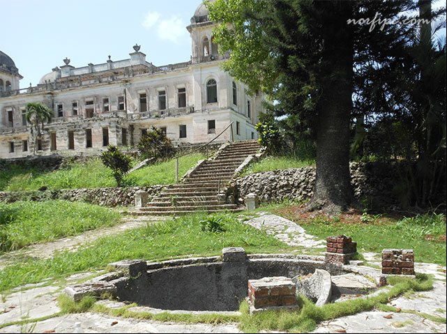 Jardines y áreas de baños situadas en la parte de atrás del Balneario de San Miguel Jardines y áreas de baños situadas en la parte de atrás del Balneario de San Miguel
