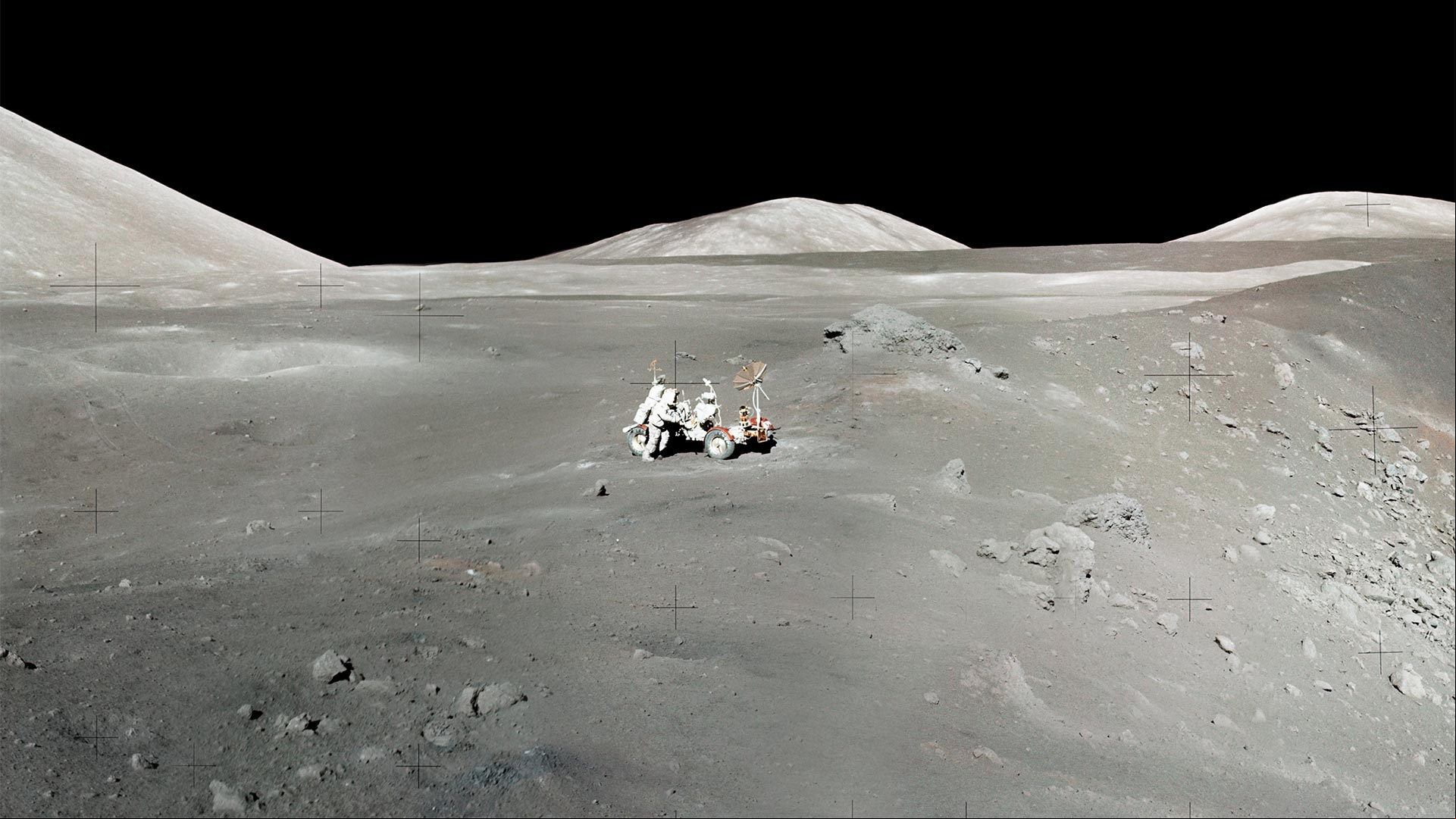 Foto de los astronautas de la misión Apolo 17 en la Luna. #FotosLuna Foto de los astronautas de la misión Apolo 17 en la Luna