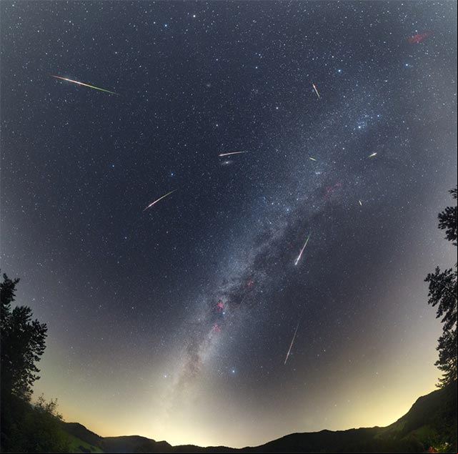 Lluvia de estrellas de las Perseidas Lluvia de estrellas de las Perseidas